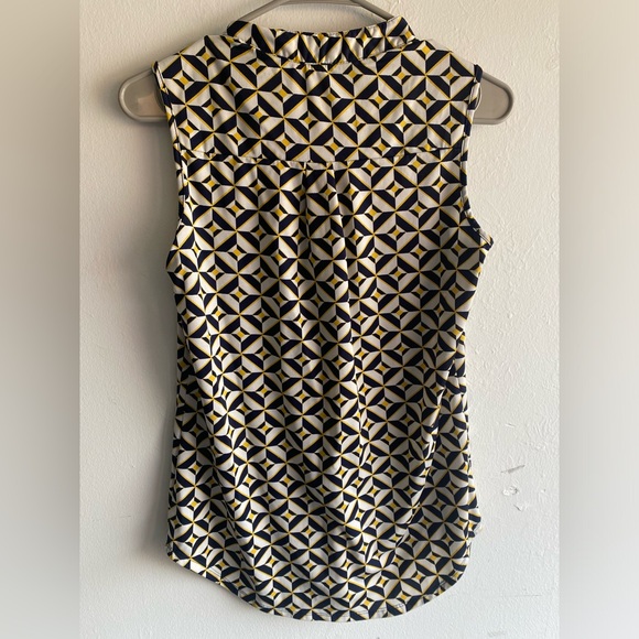 Patterned Blouse - Picture 2 of 2